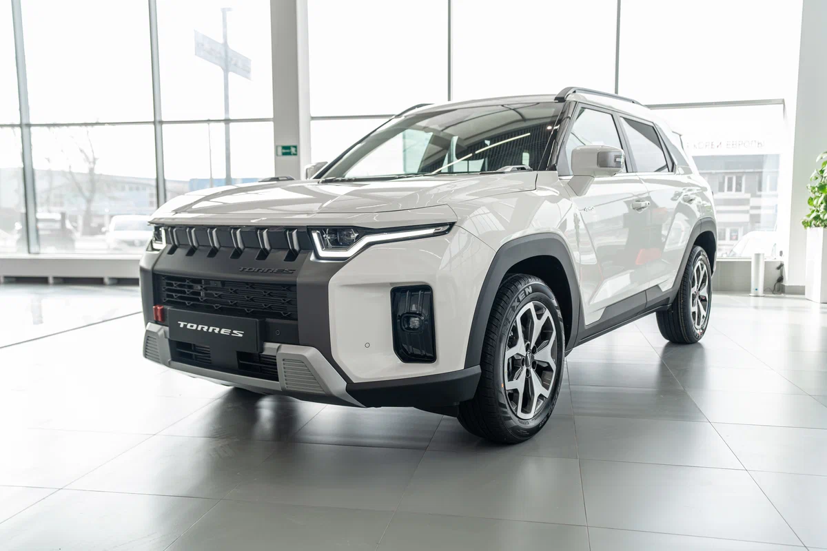 KGM TORRES с салона по цене от 2 484 000 рублей